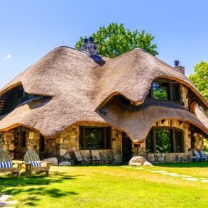 Charlevoix, MI mushroom house exterior designed by Earl Young