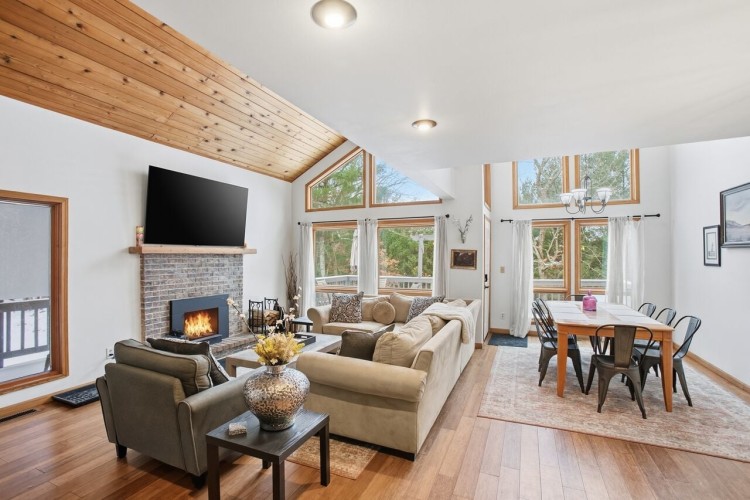 MelDale River House