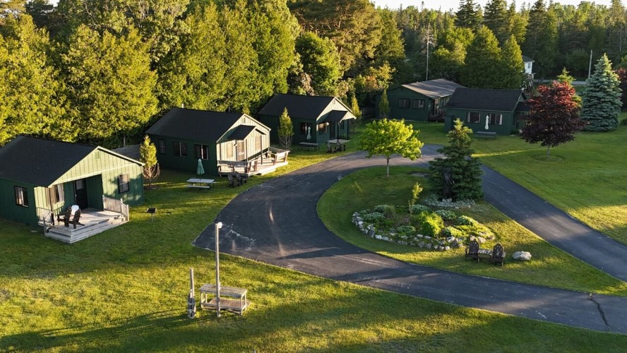 Hessel Bay Resort