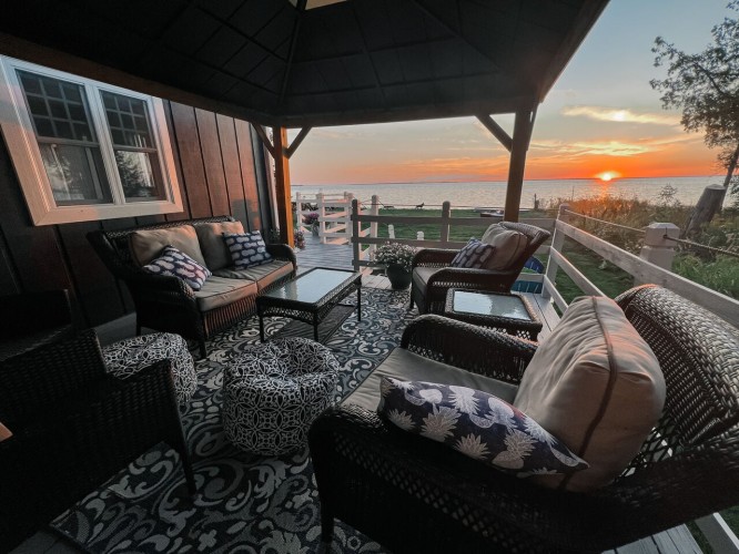 Bayside Bungalow