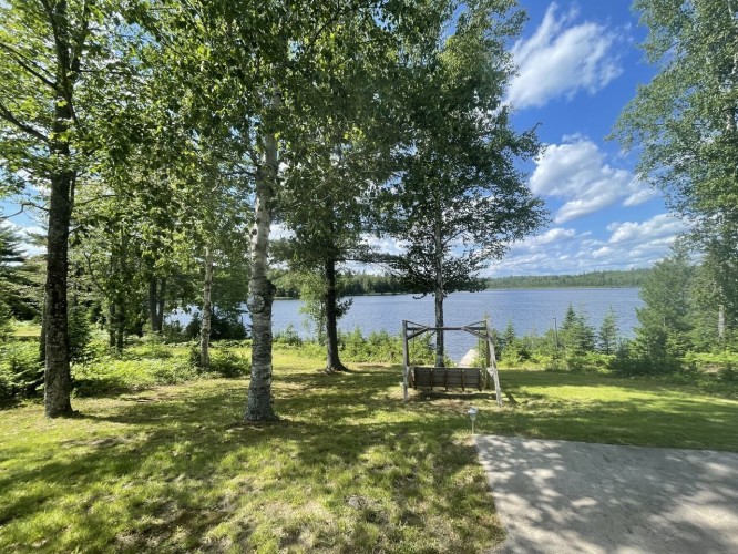 UP Lakeside Cabin